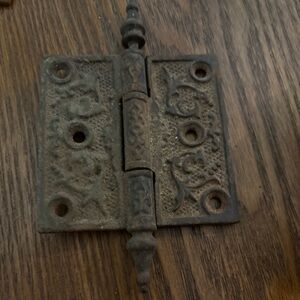 3 1/2 x 3 inch Cast Iron Decorative Hinge